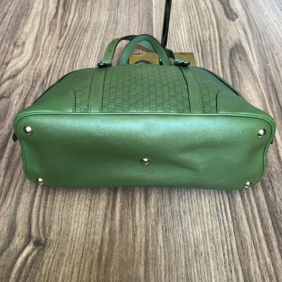 A217 - 💯 % authentic Gucci tote bag - Picture 12 of 16